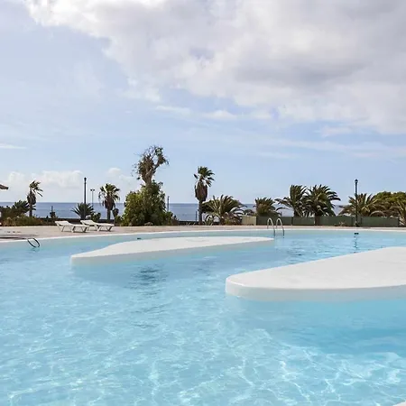 Zen And Pool * Costa Teguise
